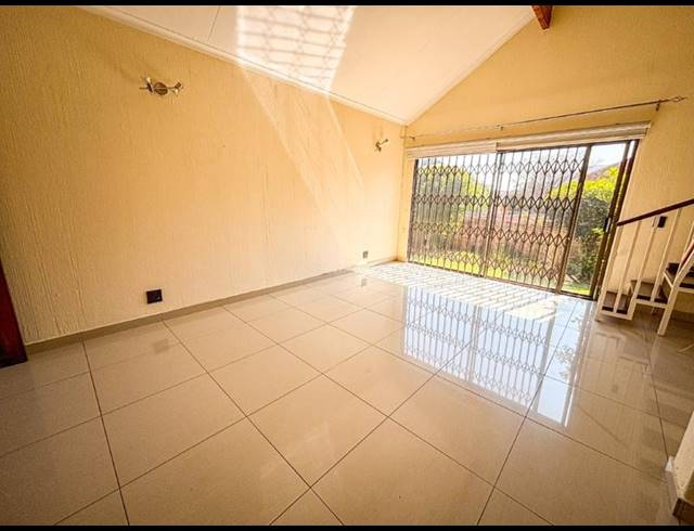 3 BEDROOM TOWNHOUSE FOR SALE IN BASSONIA